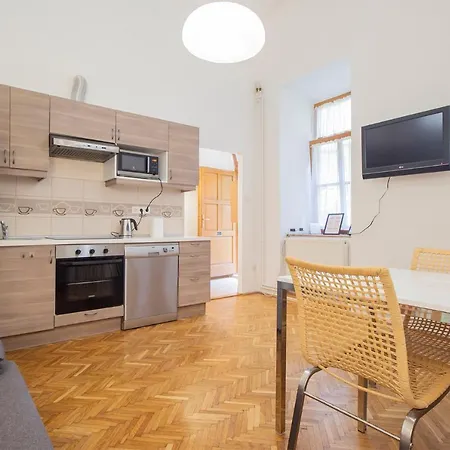 Apartment Two Bedroom At Basilica