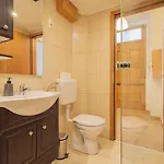 Two Bedroom At Basilica بودابست